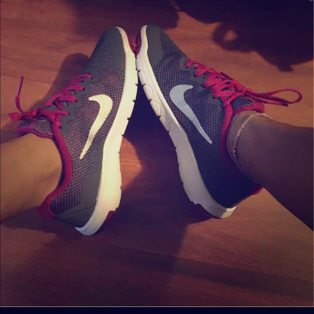Girls Nike Sneakers